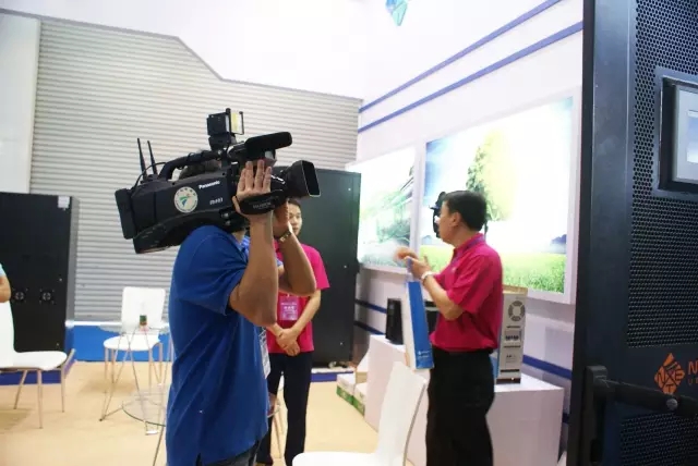 廣東電視臺在恩億梯展廳拍攝報道
